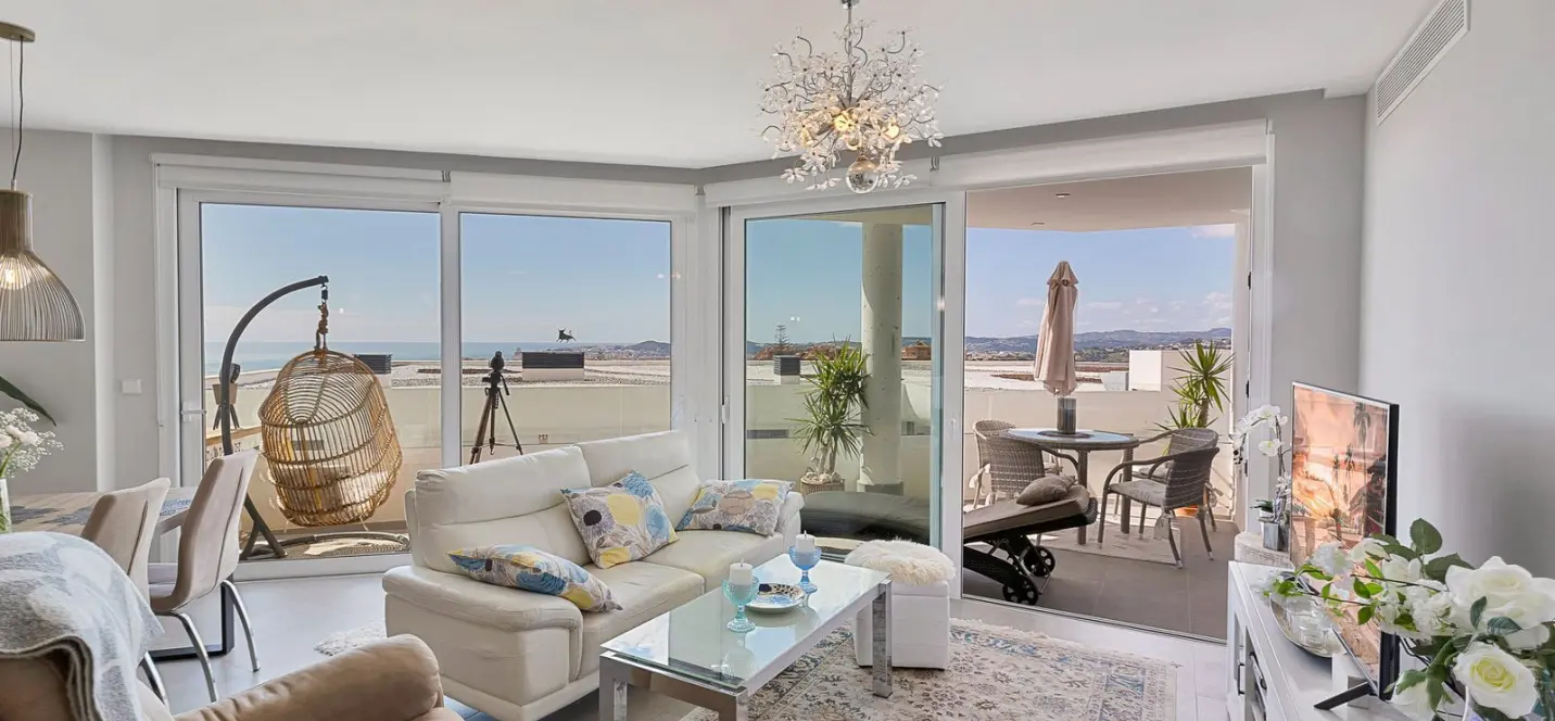 Venta de apartamento en planta media en Torreblanca 2