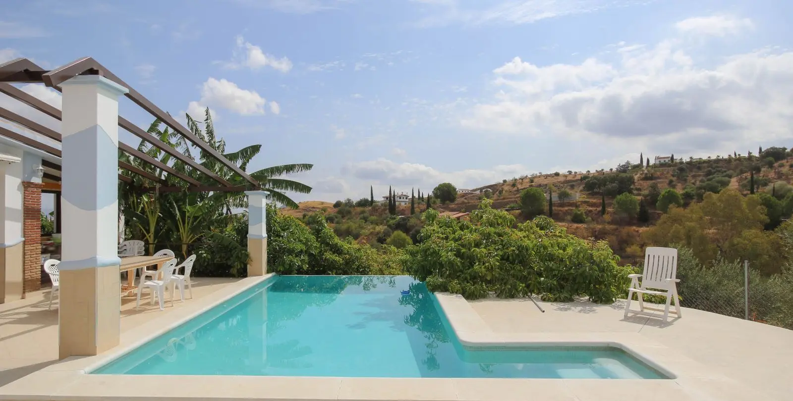 Venta de villa independiente en Coín 2