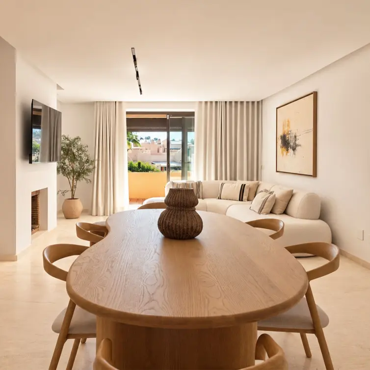 Venta de apartamento en planta media en Estepona