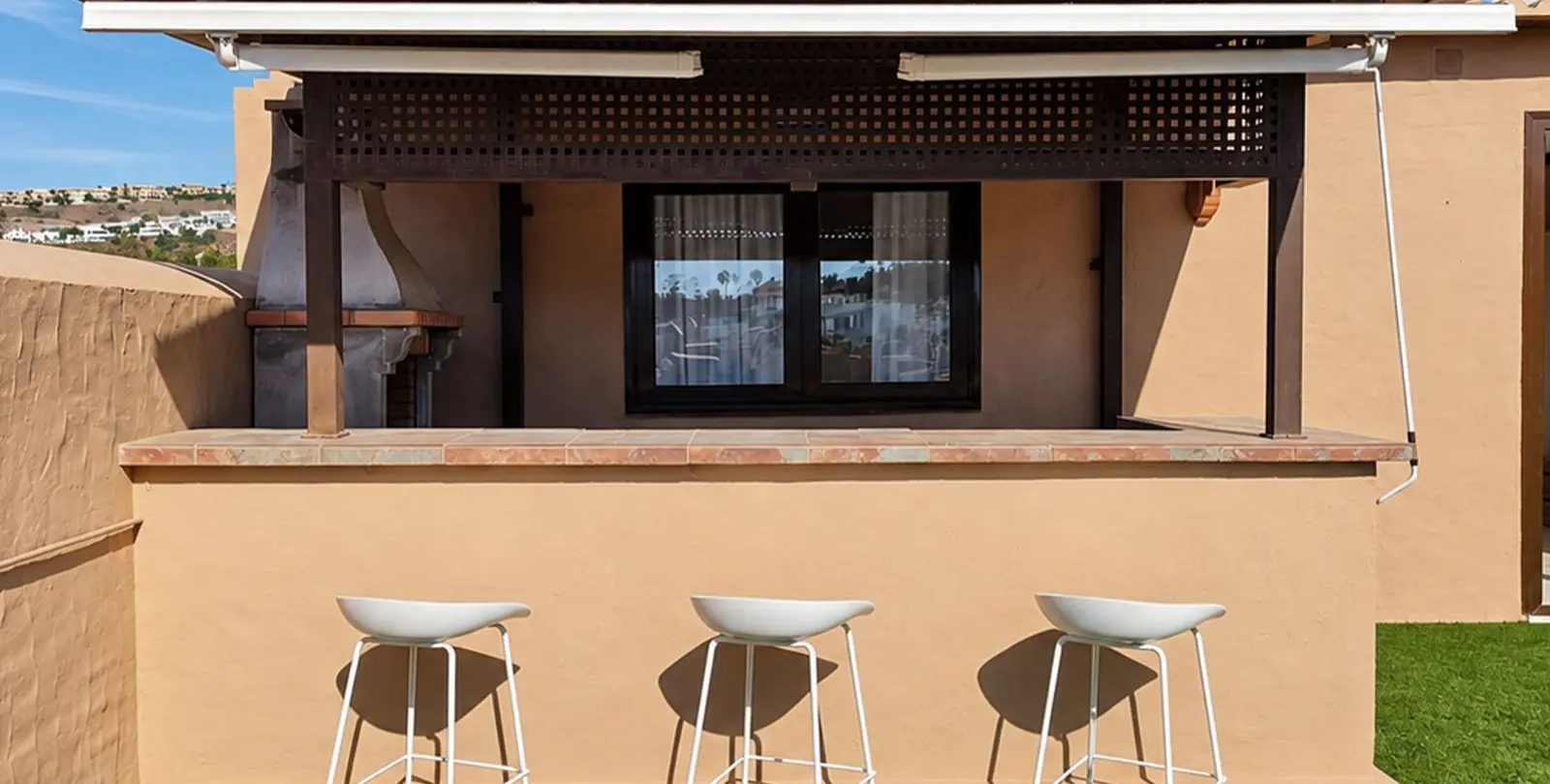 Venta de apartamento en planta media en Estepona 29