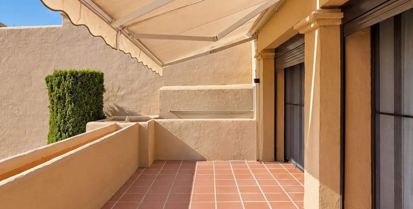 Продажа апартаментов на среднем этаже в Estepona 8
