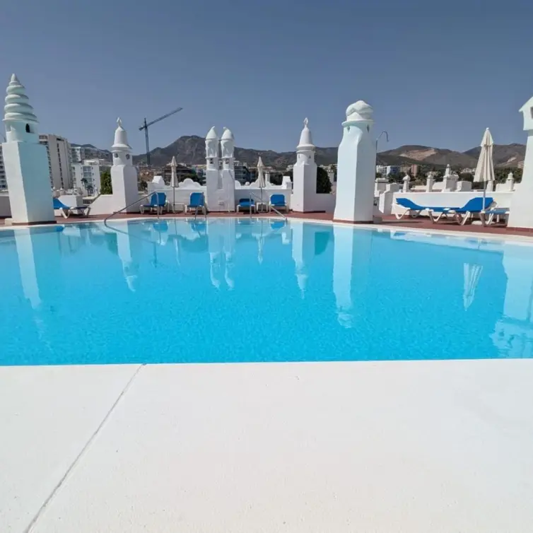 Venta de apartamento en planta media en Benalmadena