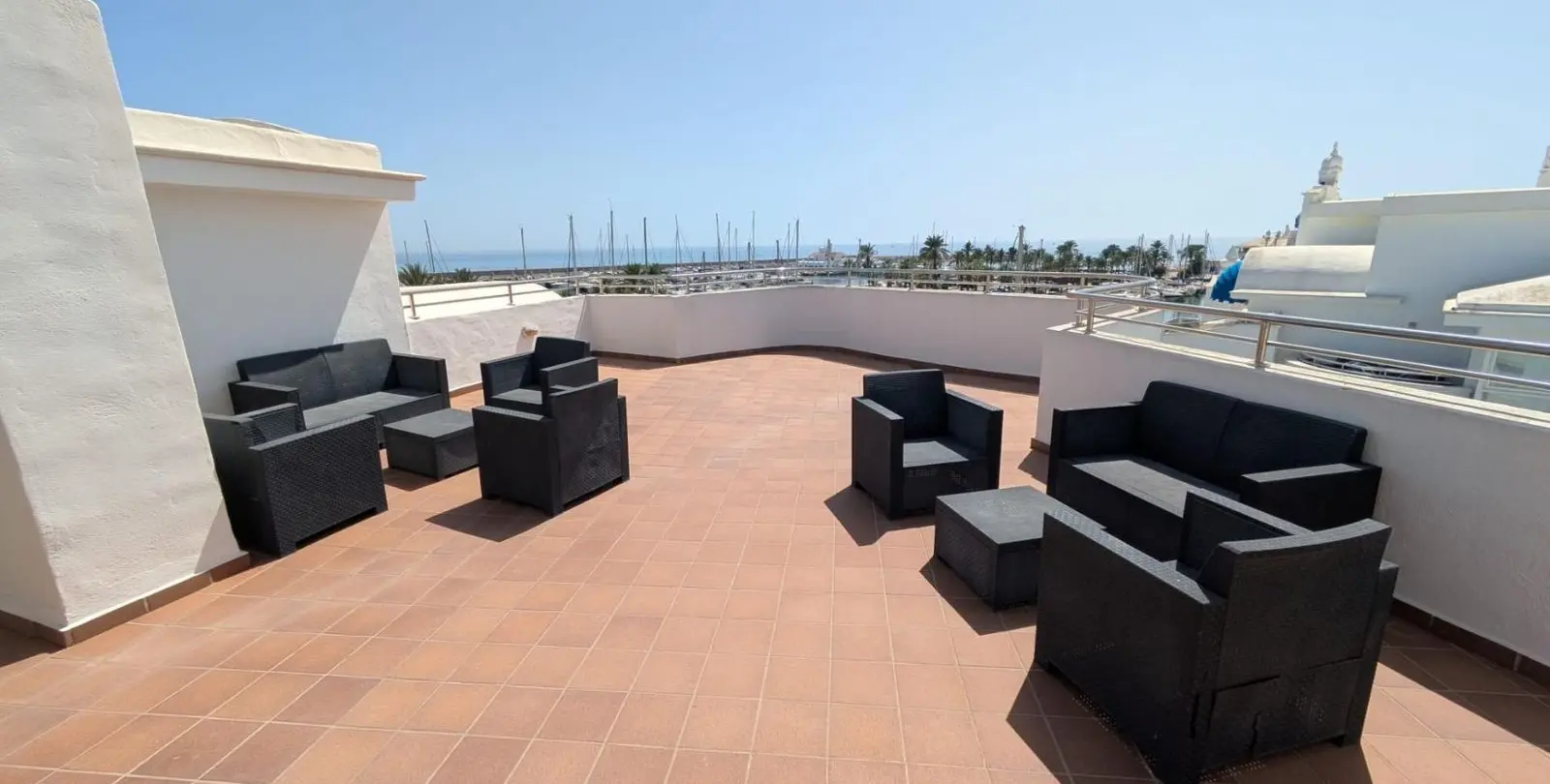 Sale of middle floor apartment in Benalmadena 4