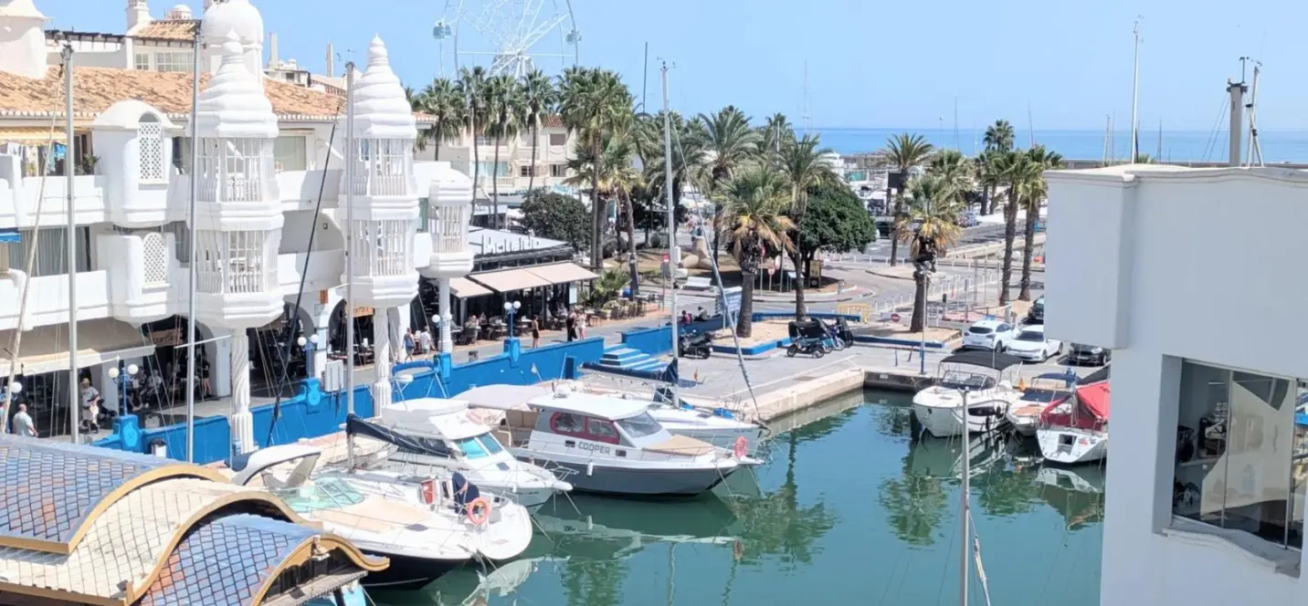 Venta de apartamento en planta media en Benalmadena 4