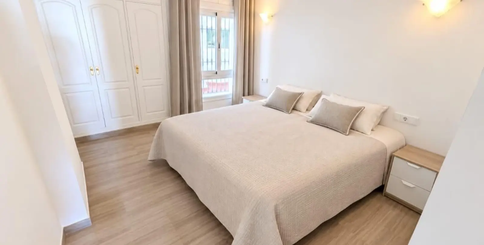 Sale of middle floor apartment in Benalmadena 12