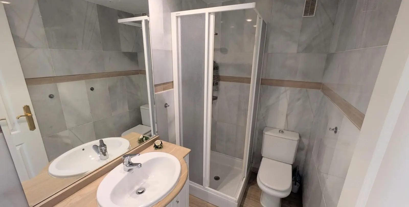 Sale of middle floor apartment in Benalmadena 13