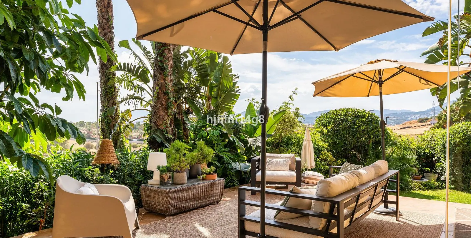 Venta de apartamento en planta baja en Nueva Andalucía 2
