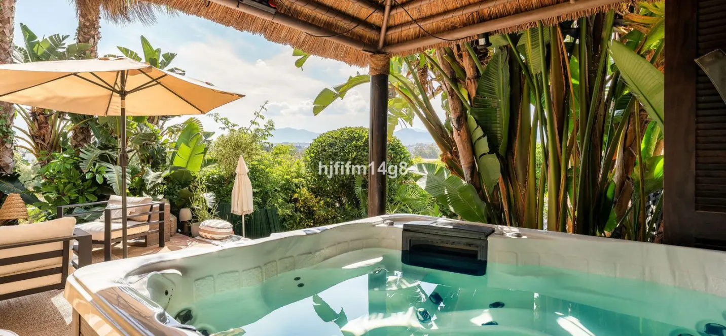Venta de apartamento en planta baja en Nueva Andalucía 3