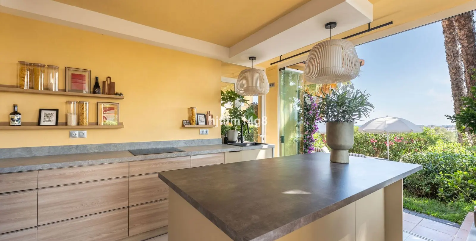 Venta de apartamento en planta baja en Nueva Andalucía 17
