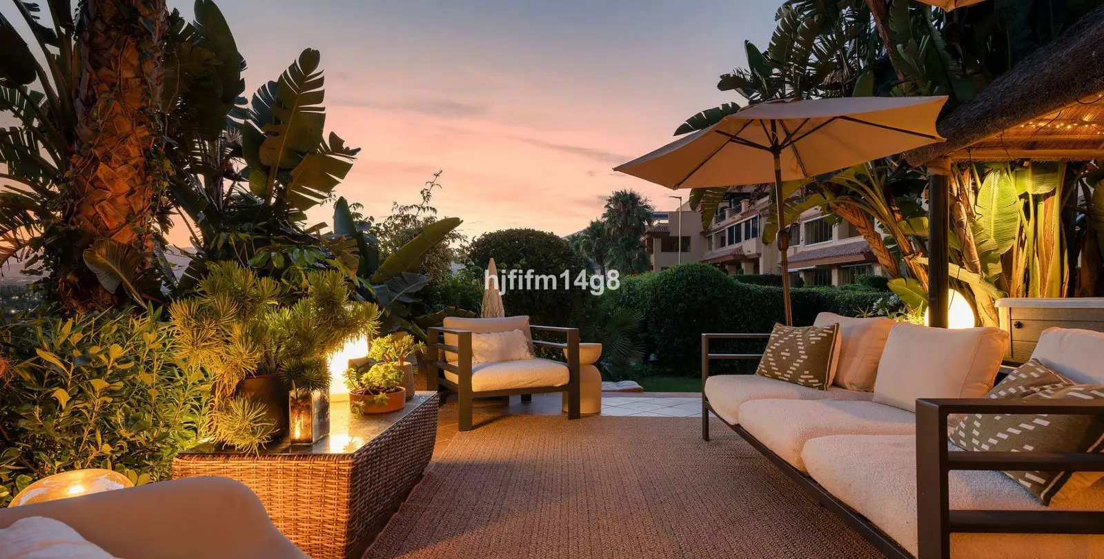 Venta de apartamento en planta baja en Nueva Andalucía 28