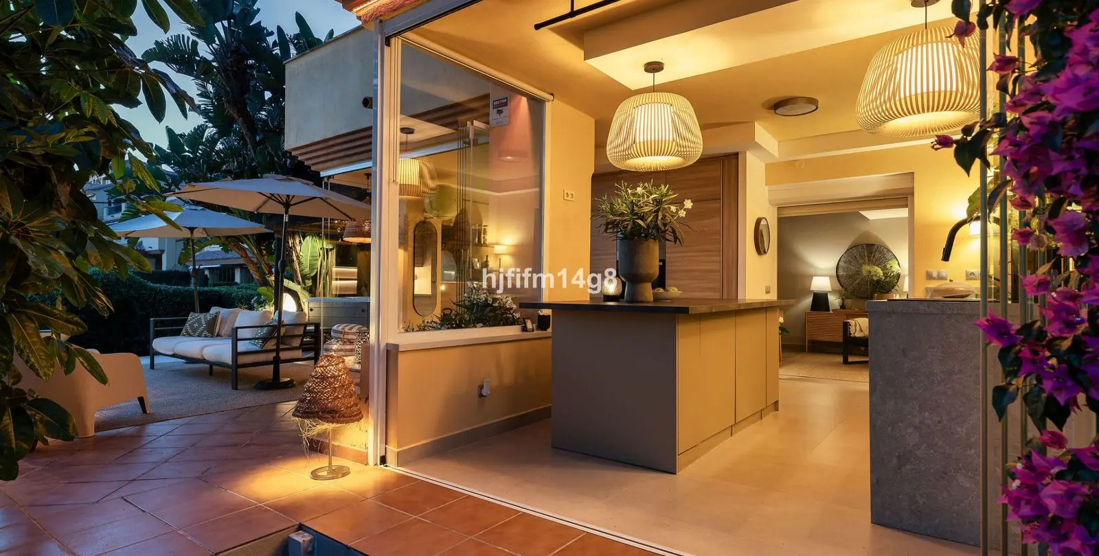 Venta de apartamento en planta baja en Nueva Andalucía 30
