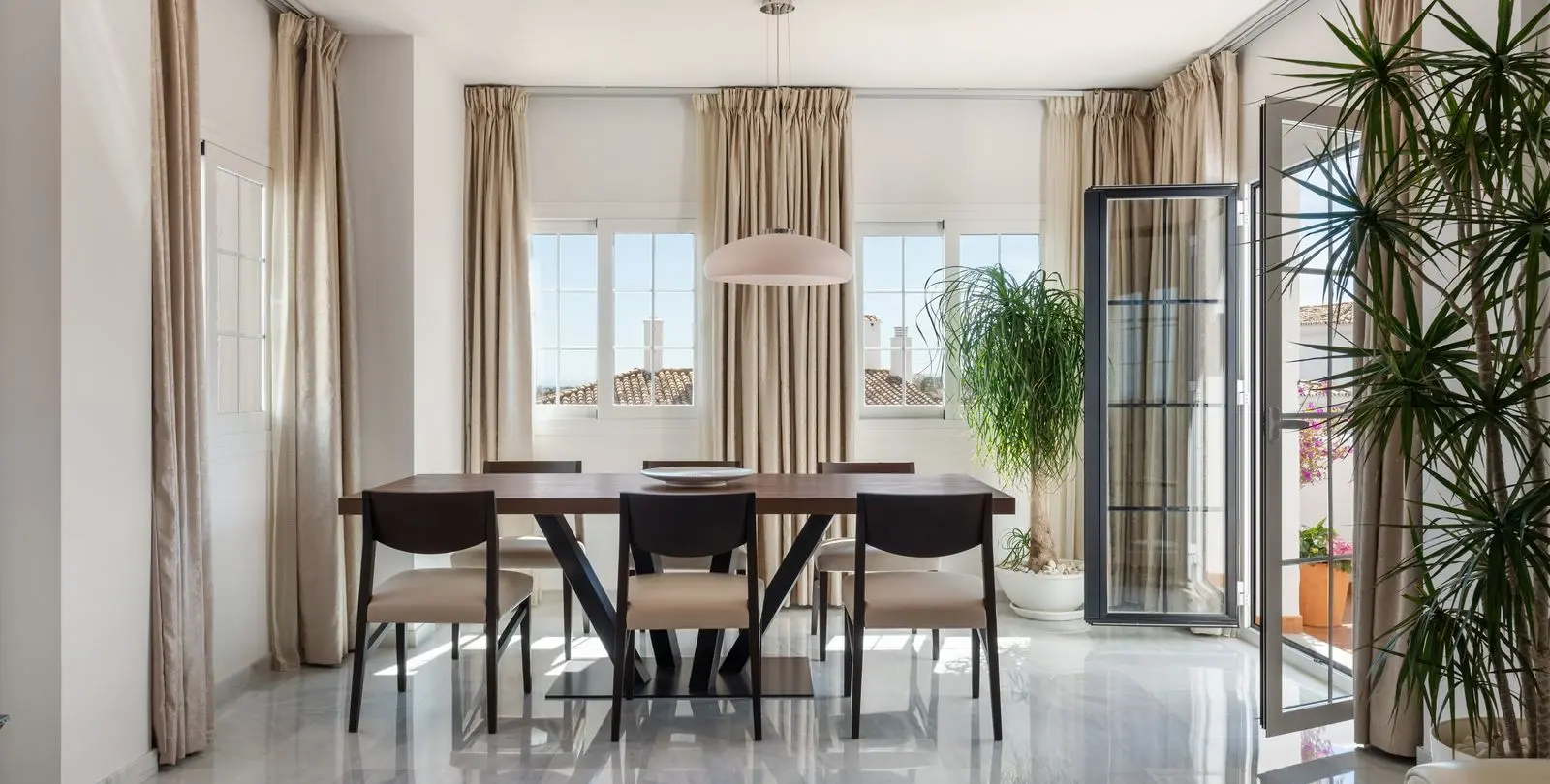 Venta de apartamento en planta media en Nueva Andalucía 9
