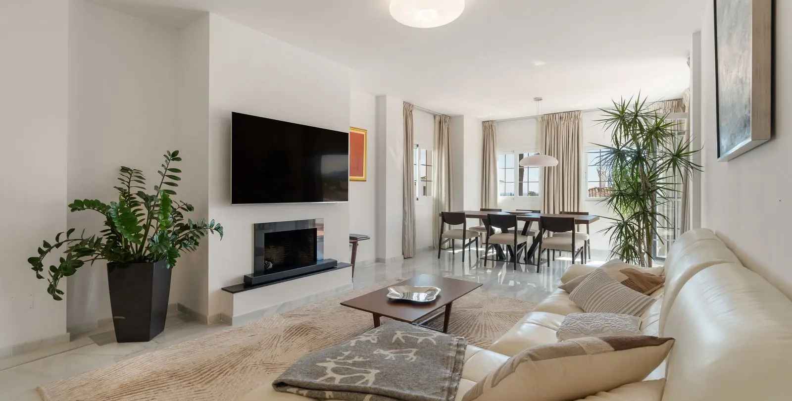 Venta de apartamento en planta media en Nueva Andalucía 12