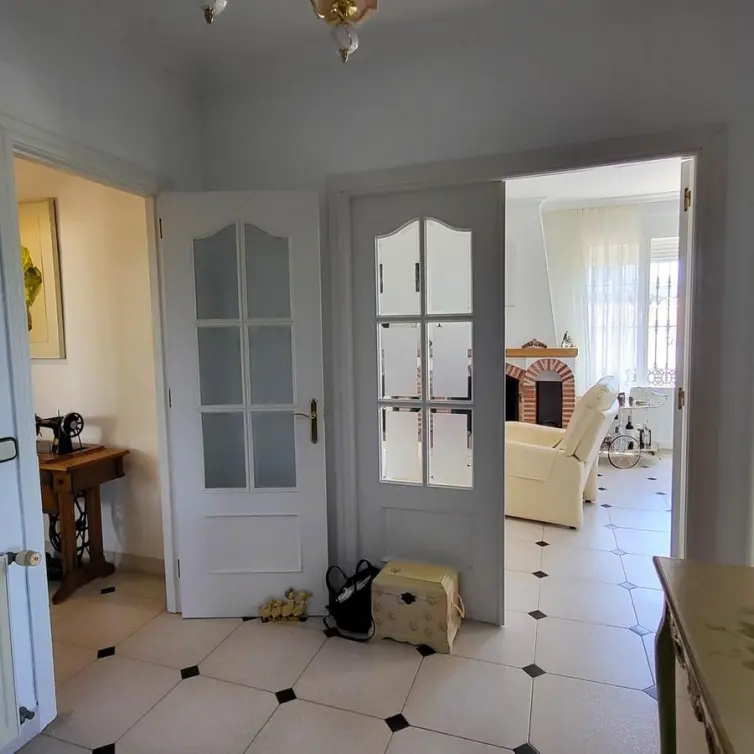 Venta de villa independiente en Elviria