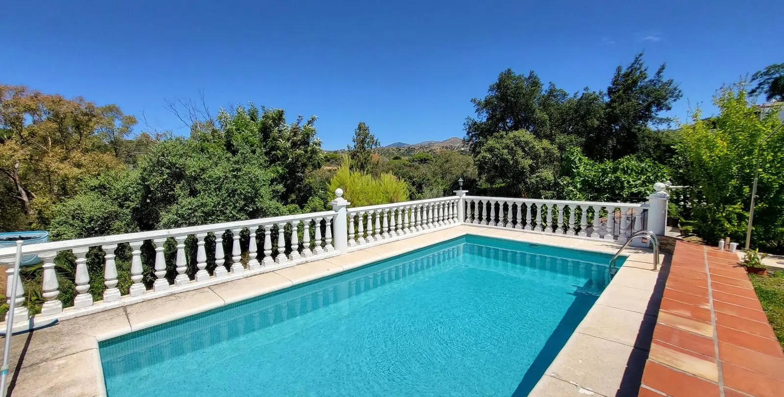 Venta de villa independiente en Elviria 13