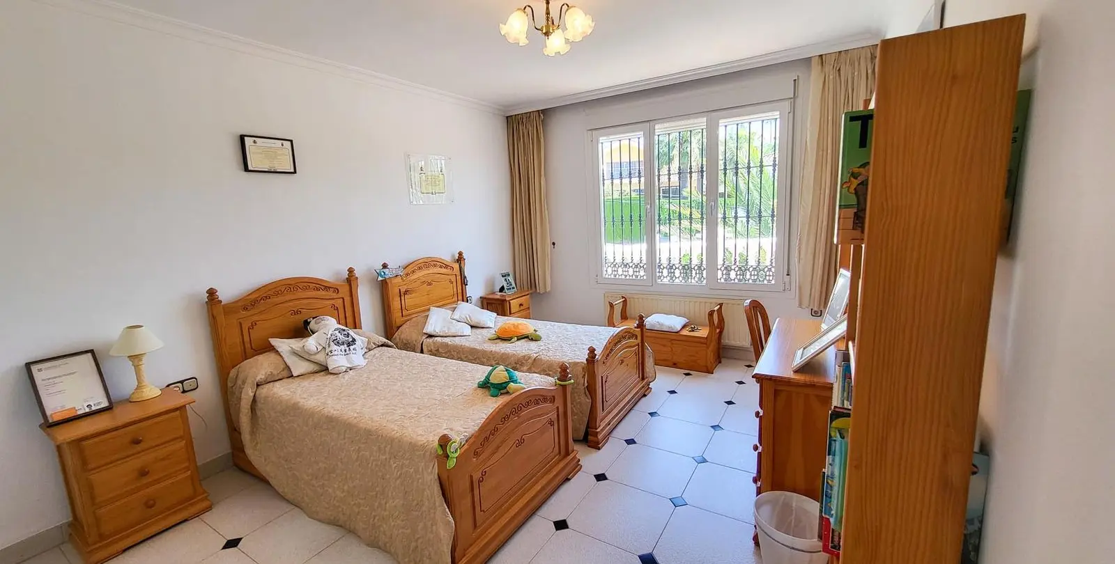 Venta de villa independiente en Elviria 28
