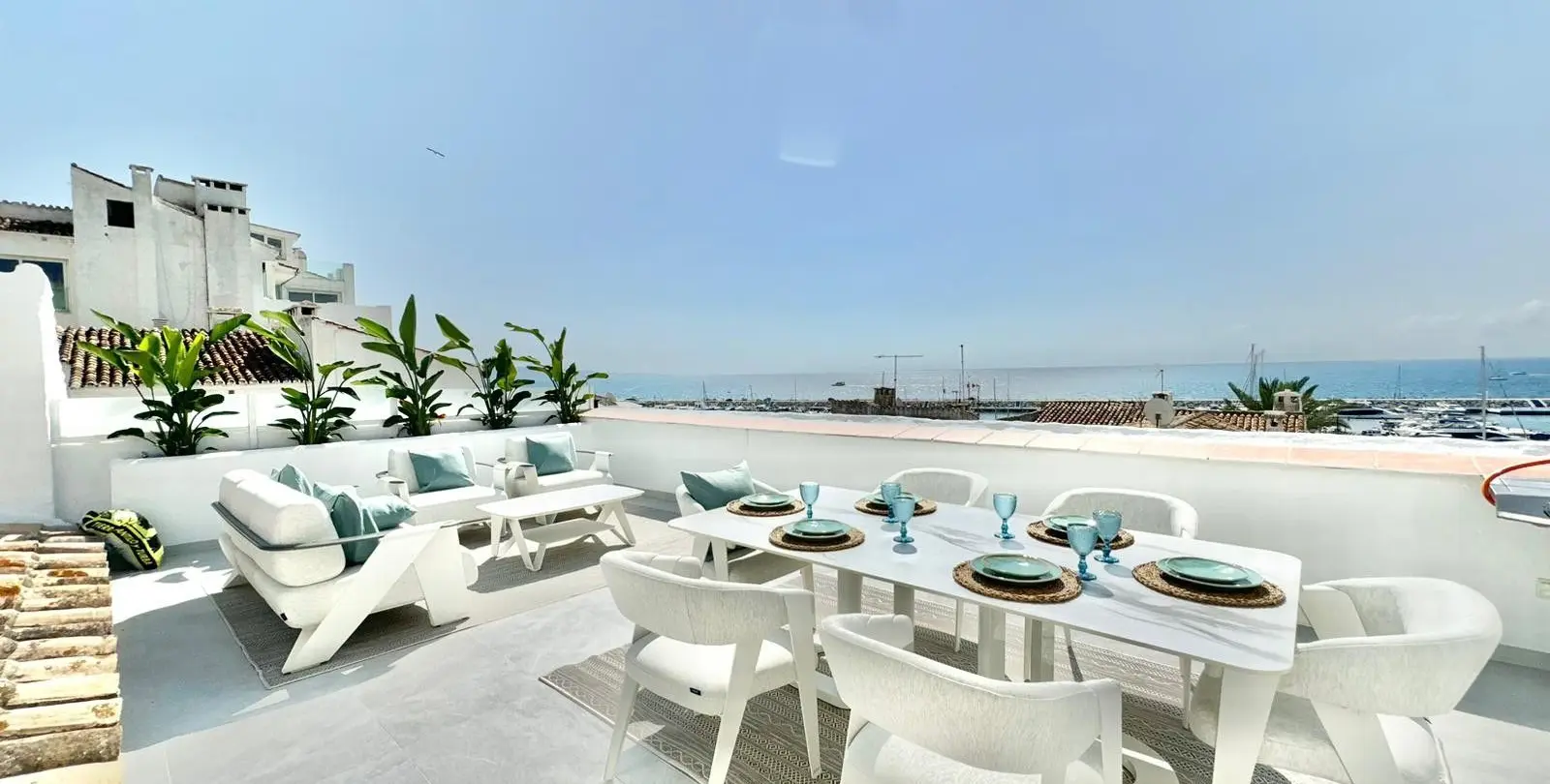 Продажа апартаментов на среднем этаже в Puerto Banús 1