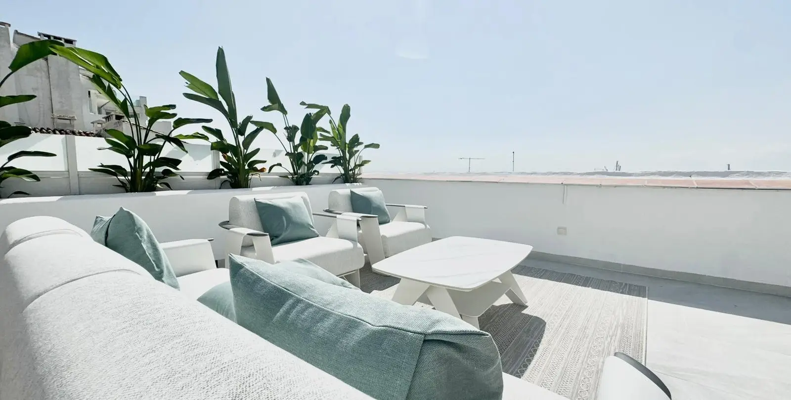 Продажа апартаментов на среднем этаже в Puerto Banús 13