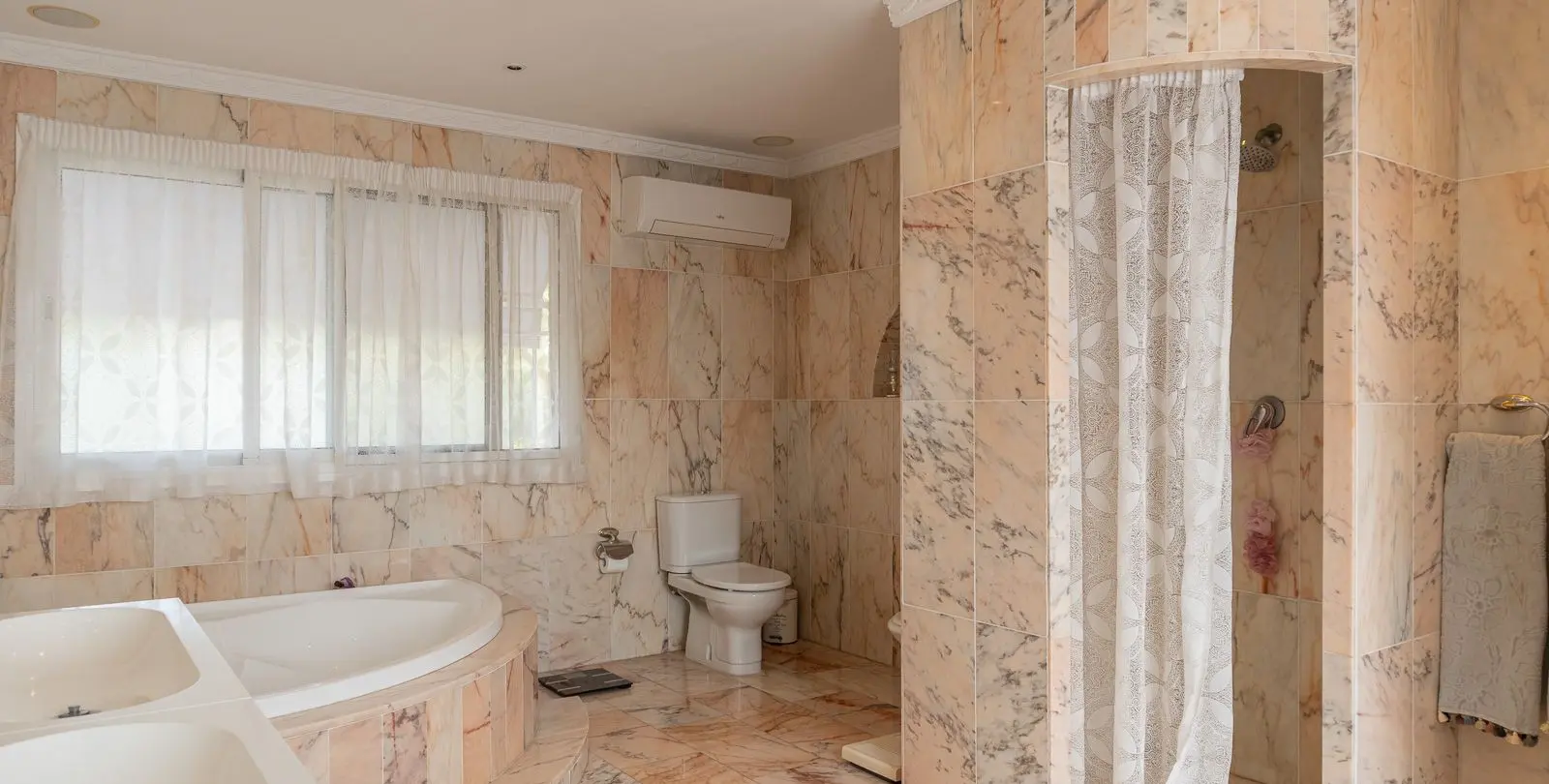 Venta de villa independiente en La Capellania 29