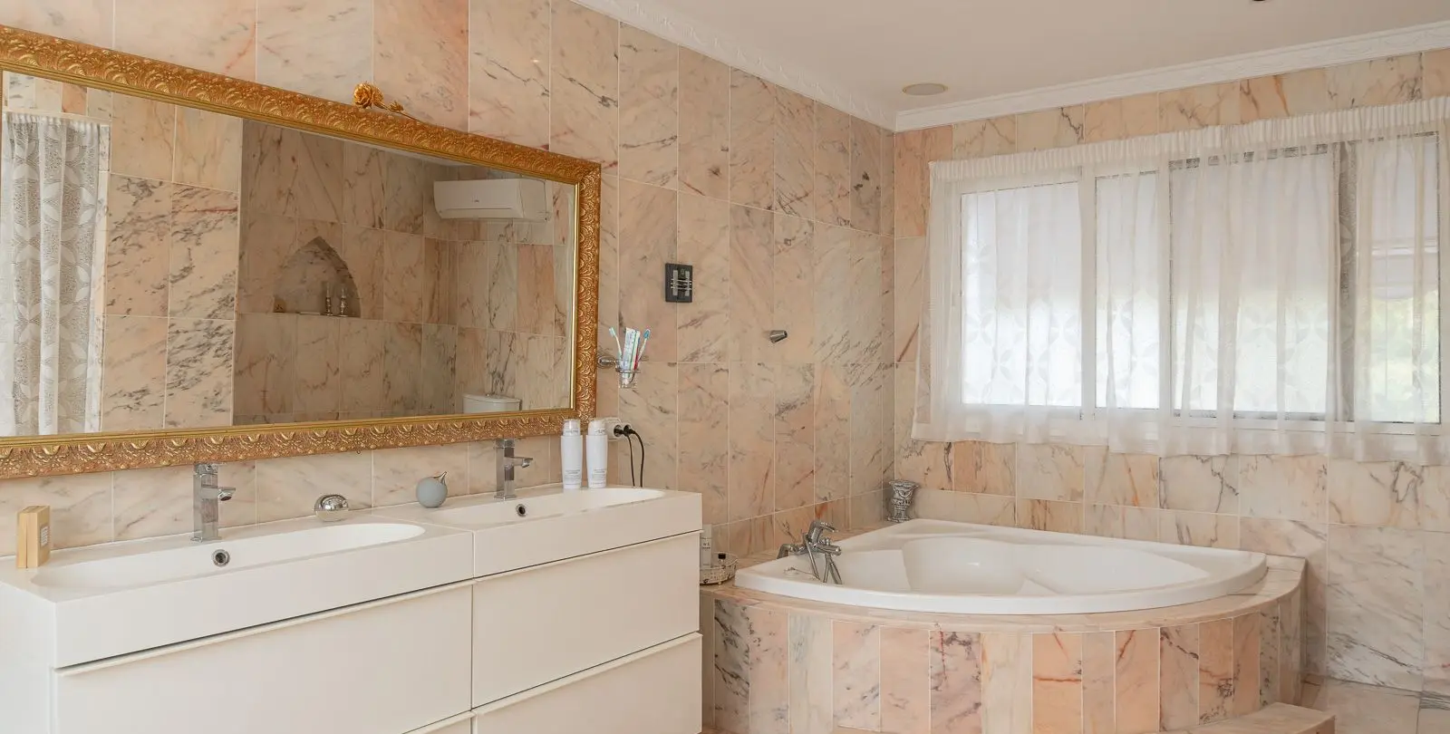 Venta de villa independiente en La Capellania 30