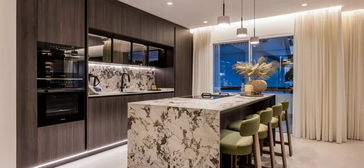 Venta de apartamento en planta media en Marbella 3