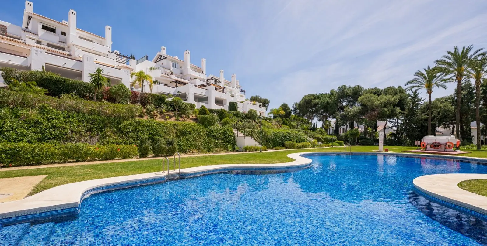 Продажа апартаментов на среднем этаже в Marbella 23