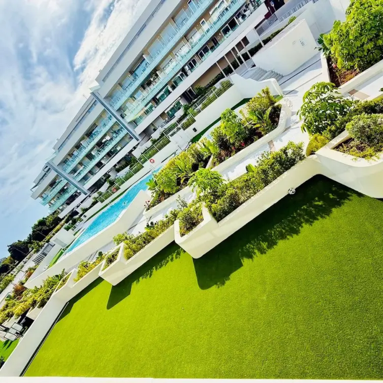 Alquiler a largo plazo de apartamento en planta media en San Pedro de Alcántara