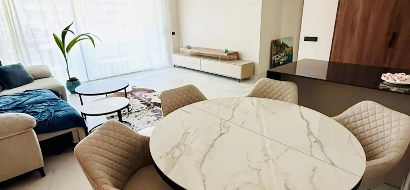Alquiler a largo plazo de apartamento en planta media en San Pedro de Alcántara 3