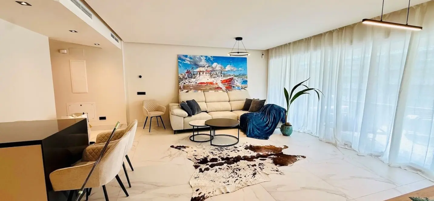 Alquiler a largo plazo de apartamento en planta media en San Pedro de Alcántara 4