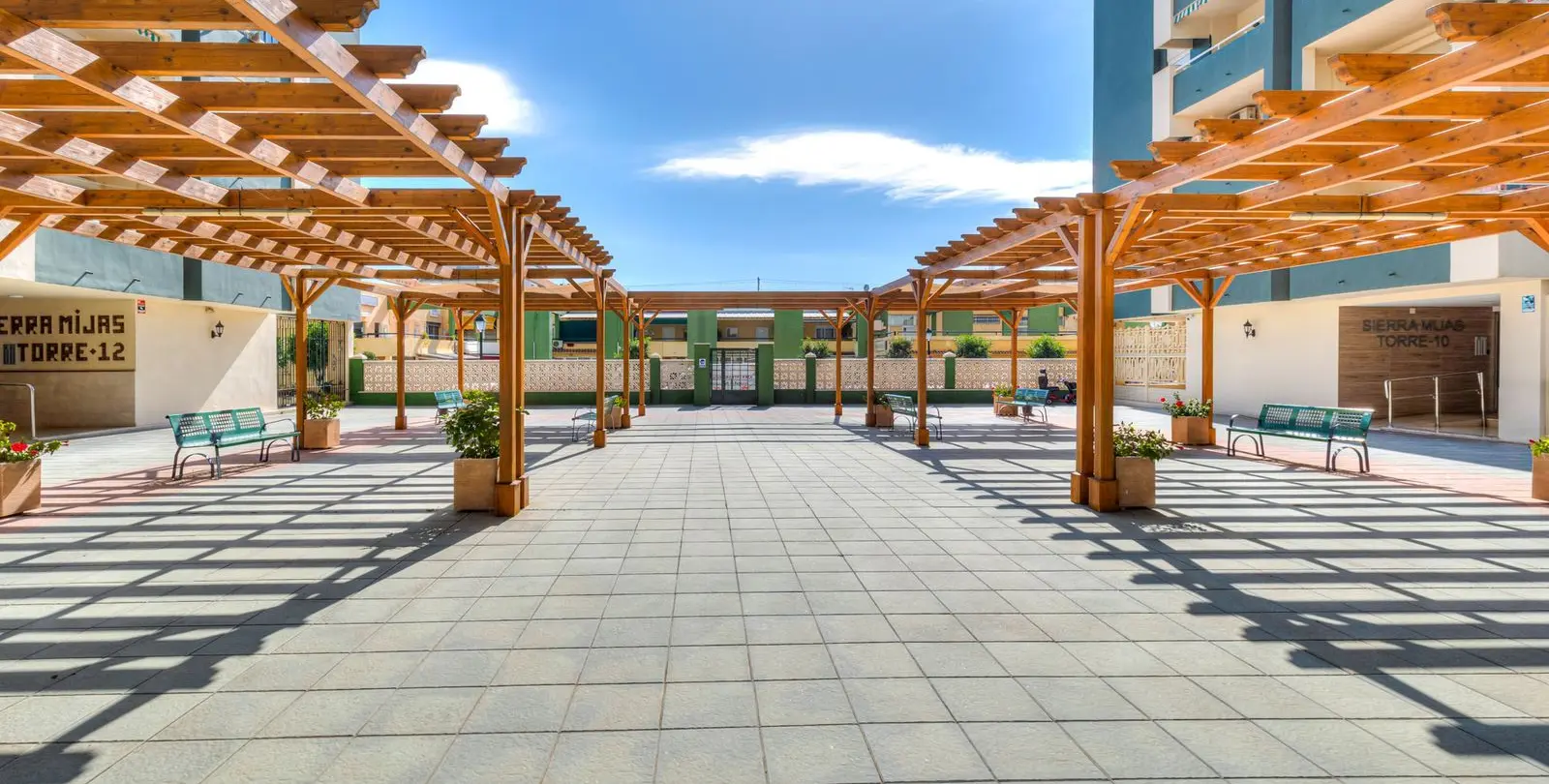 Sale of middle floor apartment in Los Boliches 2