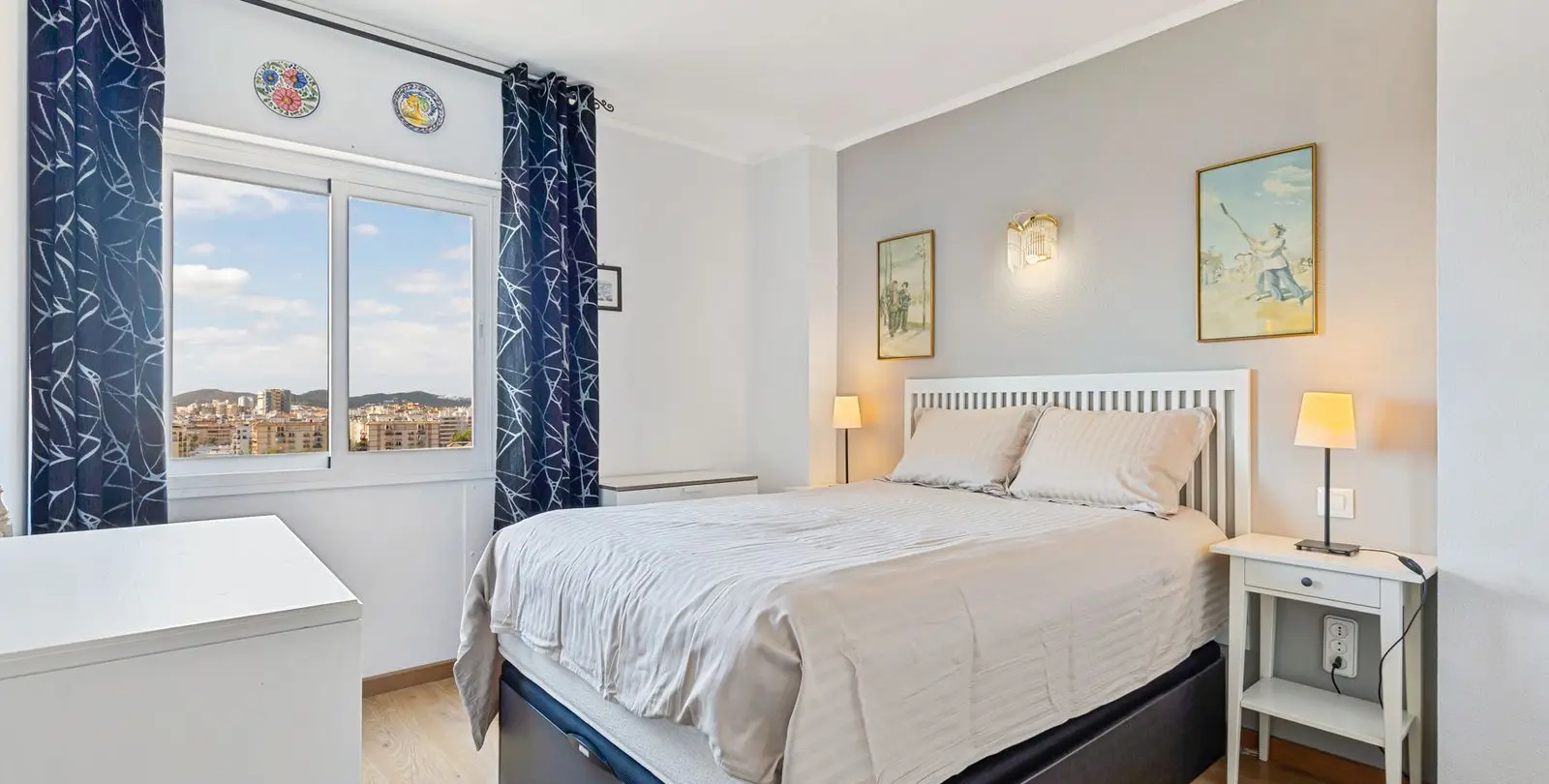 Sale of middle floor apartment in Los Boliches 10