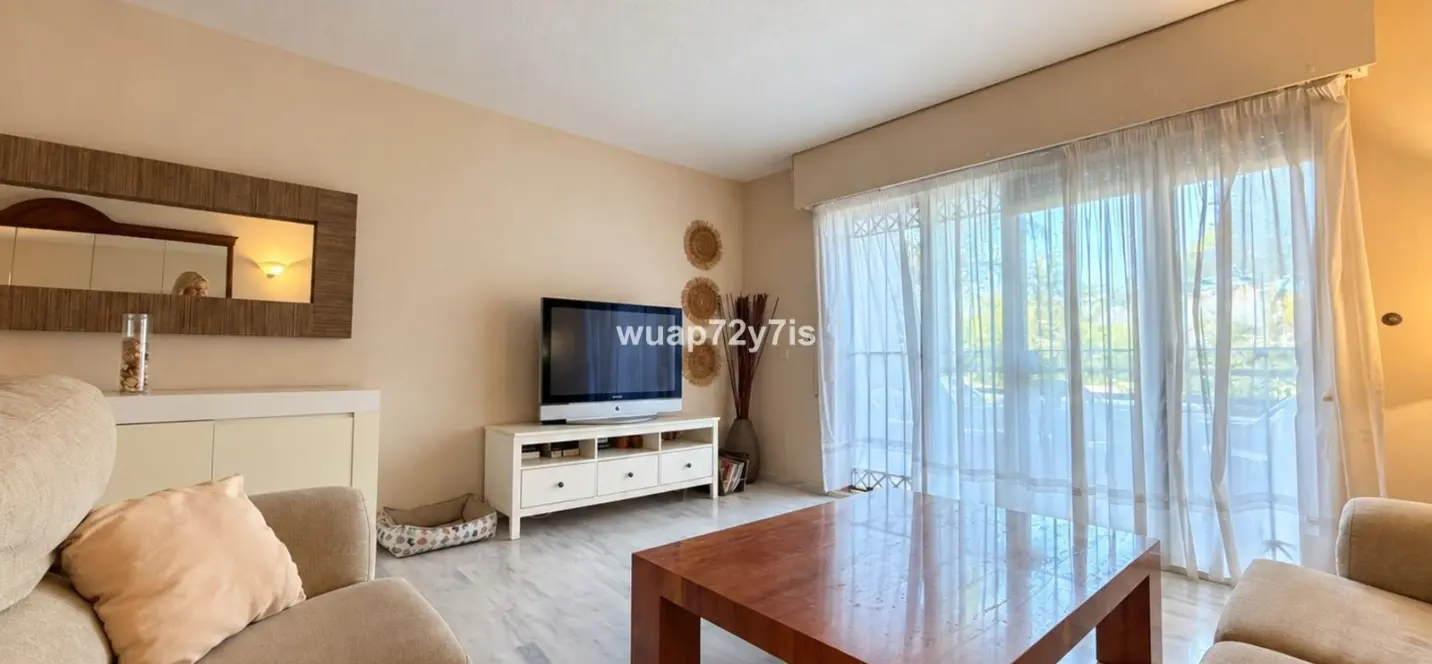 Venta de apartamento en planta baja en Costalita 4