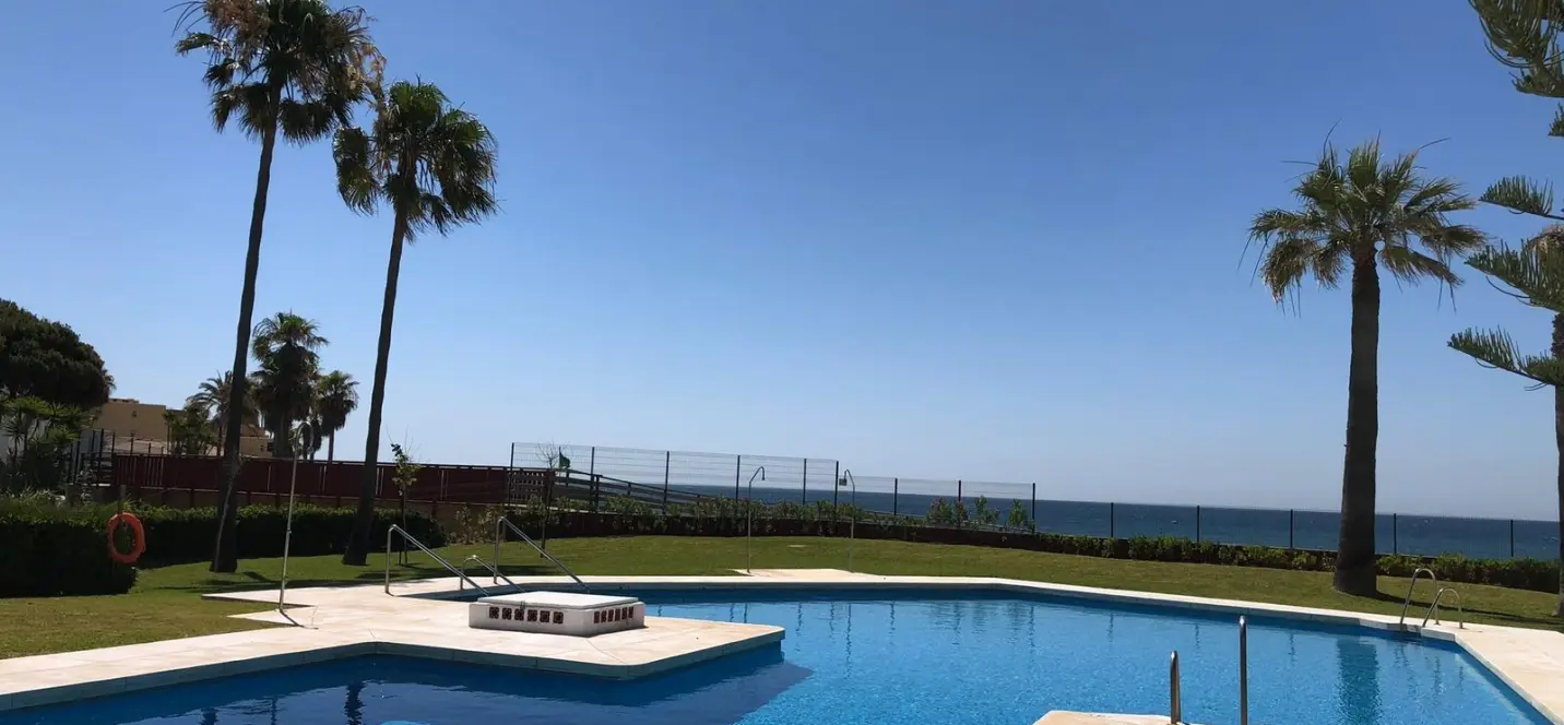 Venta de adosado en Calahonda 1