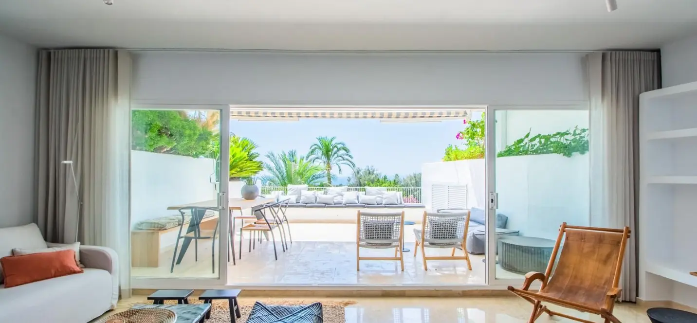 Venta de apartamento en planta media en Río Real 1