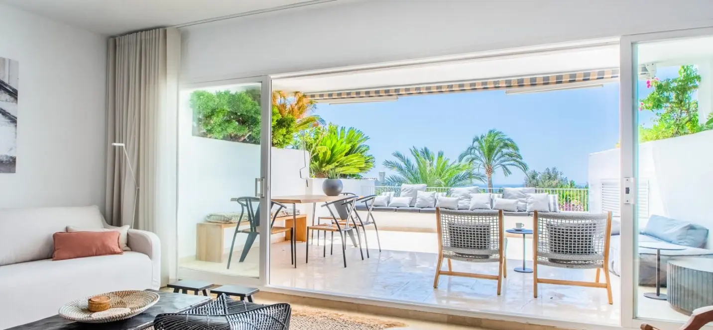 Venta de apartamento en planta media en Río Real 3