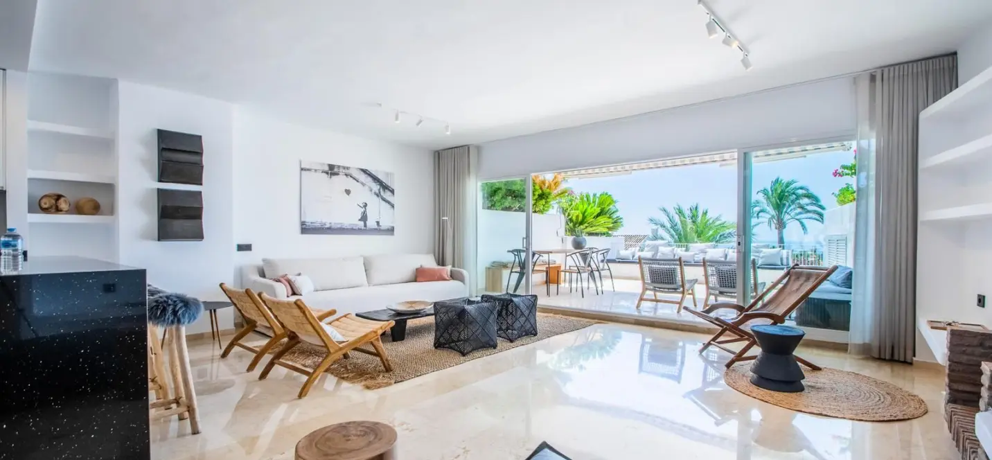 Venta de apartamento en planta media en Río Real 4