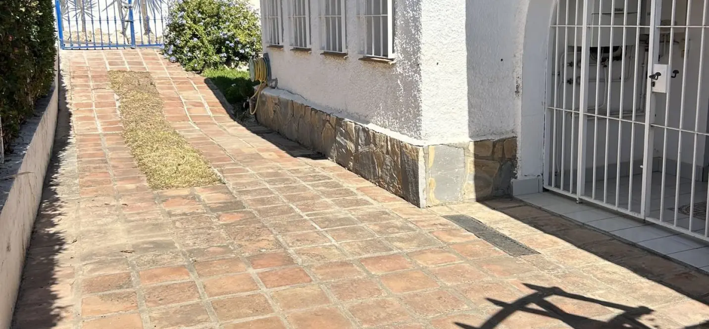 Venta de villa independiente en Torreblanca 3