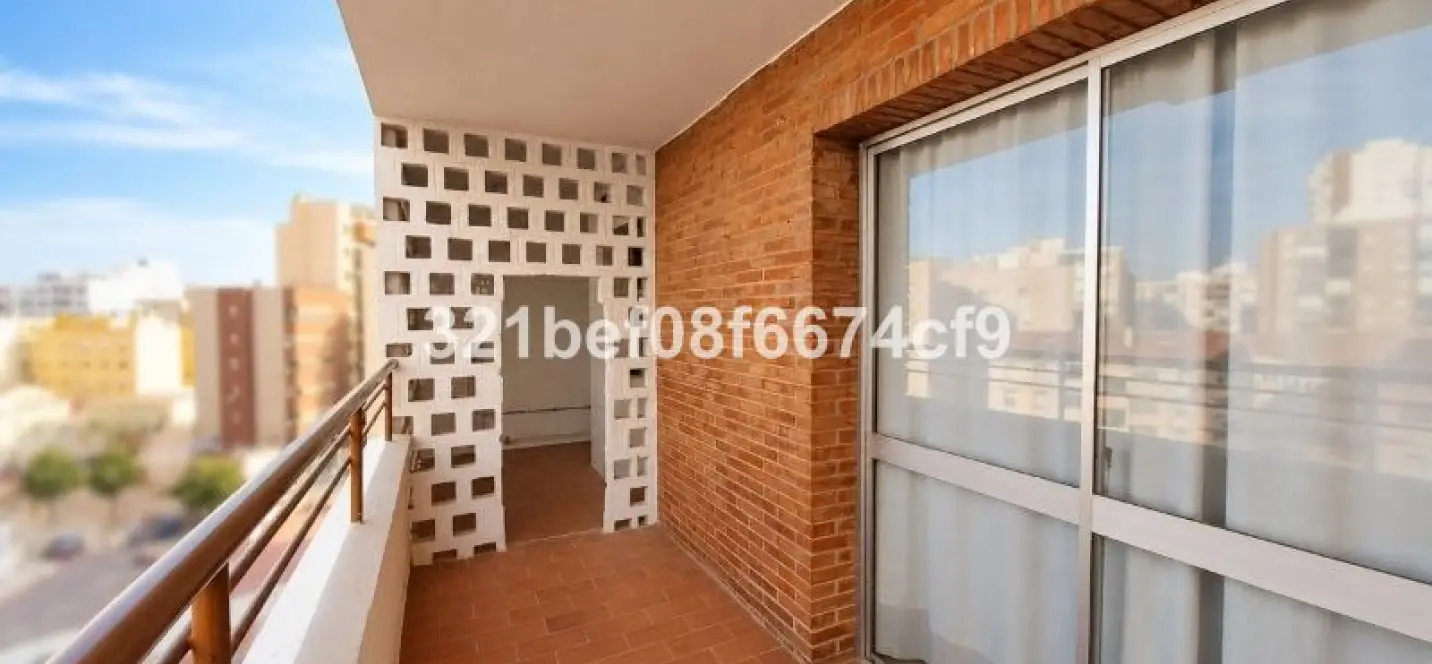 Venta de apartamento en planta media en Teatinos 0