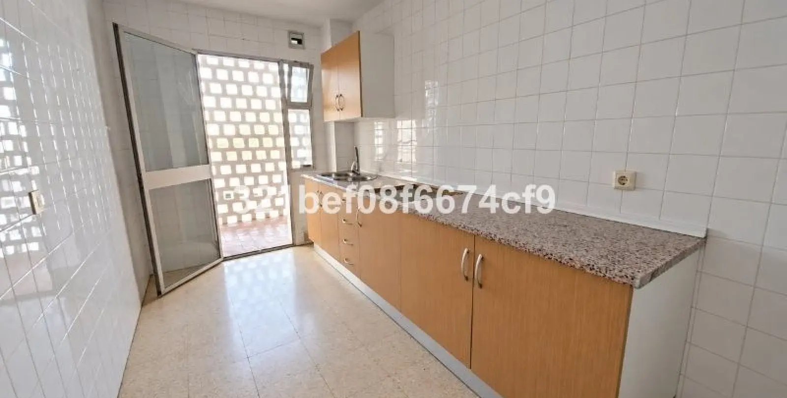 Venta de apartamento en planta media en Teatinos 2