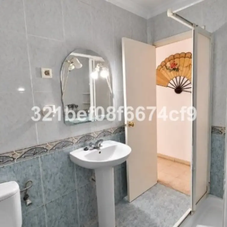 Venta de apartamento en planta media en Teatinos