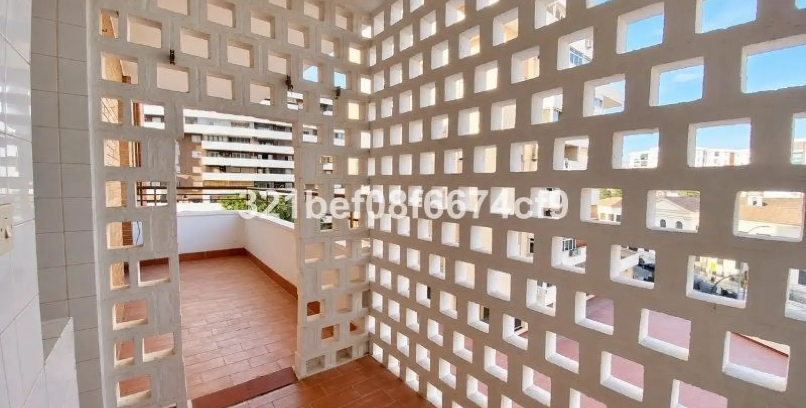 Venta de apartamento en planta media en Teatinos 18