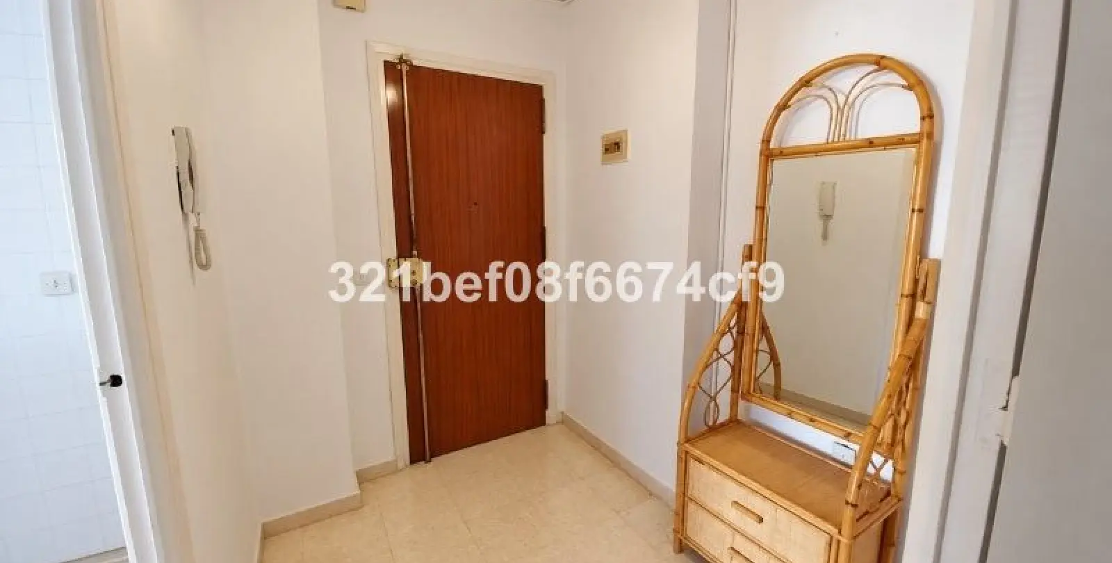 Venta de apartamento en planta media en Teatinos 20