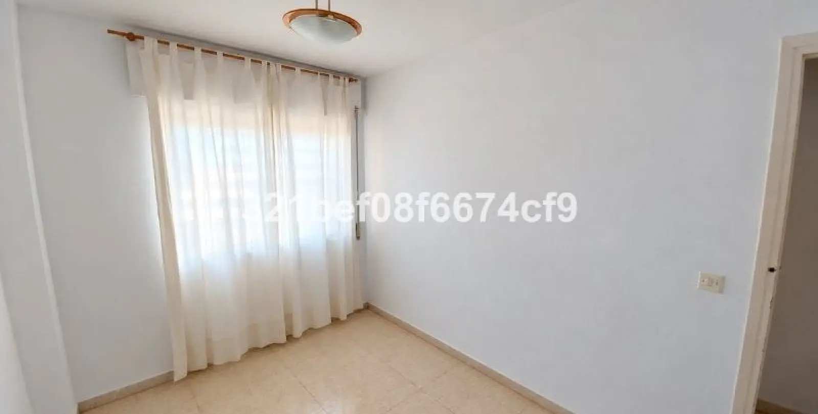 Venta de apartamento en planta media en Teatinos 25