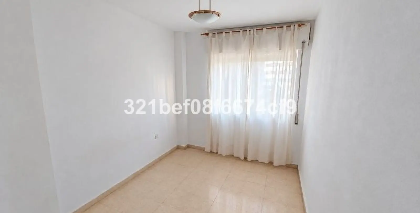 Venta de apartamento en planta media en Teatinos 27