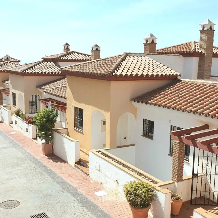 Продажа апартаментов на первом этаже в Nerja