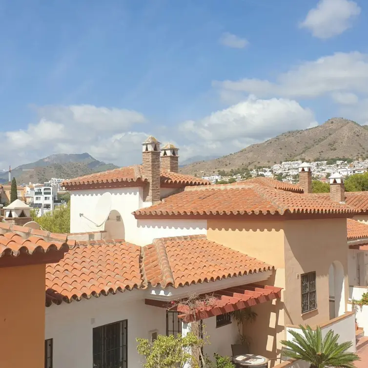 Продажа апартаментов на первом этаже в Nerja