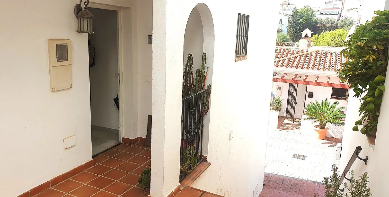 Продажа апартаментов на первом этаже в Nerja 6