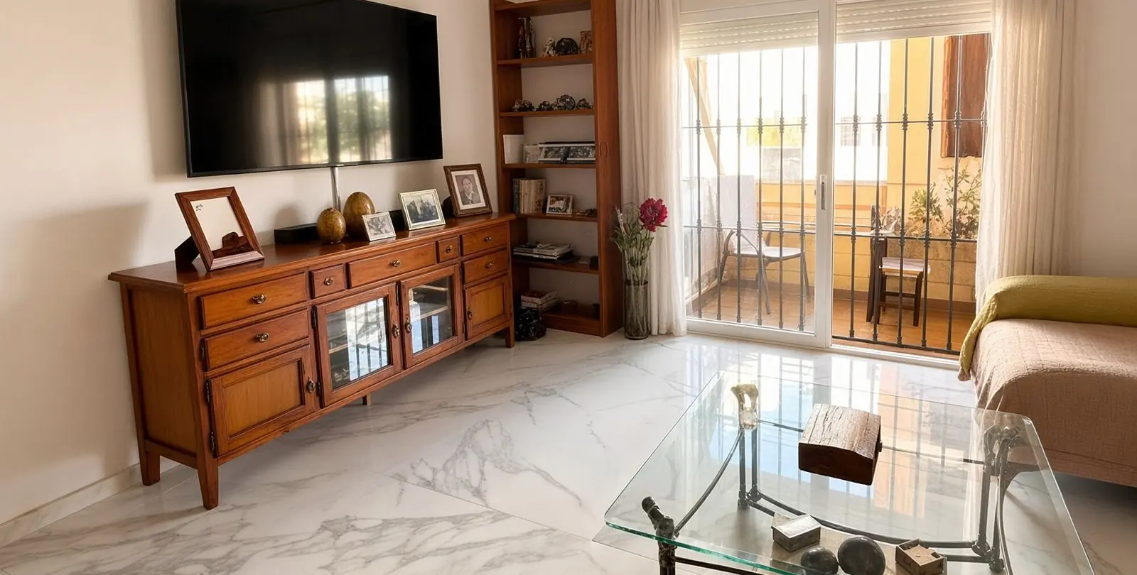 Sale of ground floor apartment in Cancelada 2