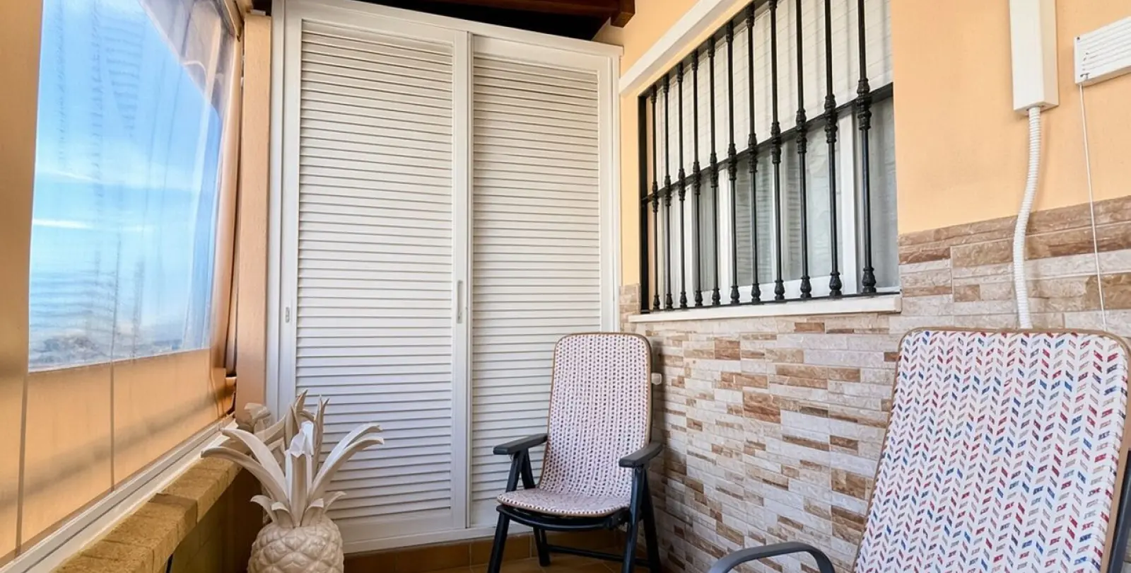 Sale of ground floor apartment in Cancelada 6