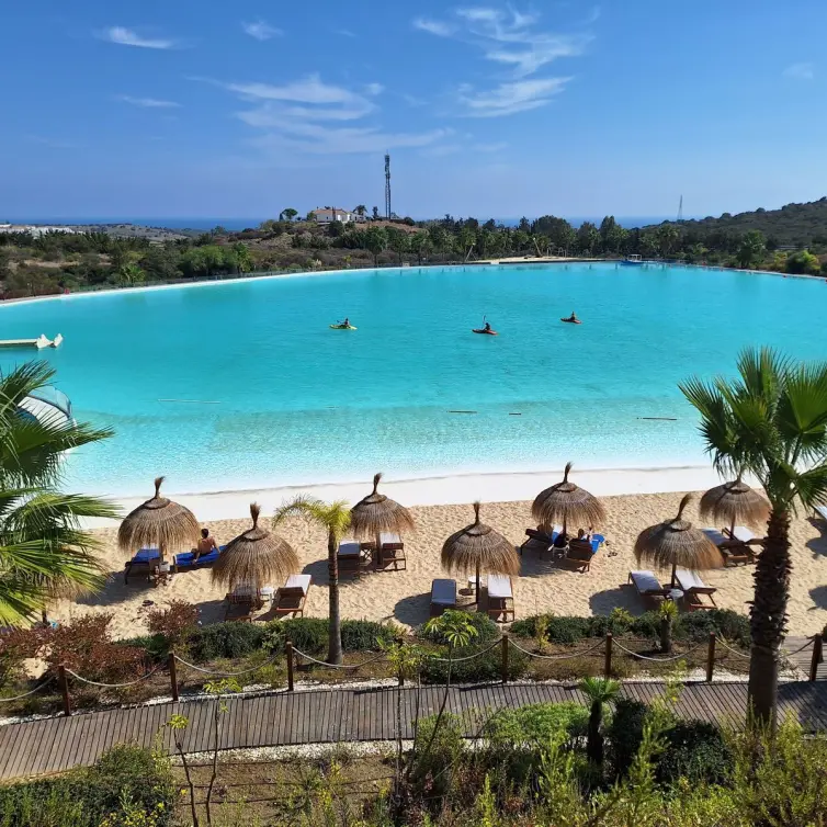 Продажа апартаментов на среднем этаже в Estepona
